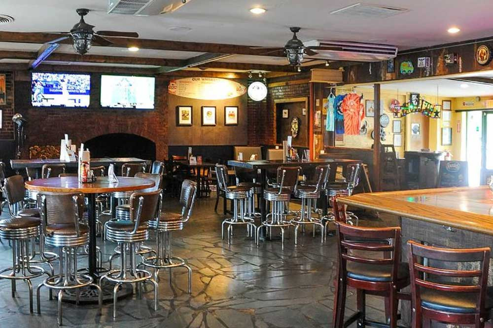 Outdoor seating area at Burgers and Barley in Rock Hill, perfect for a relaxed meal