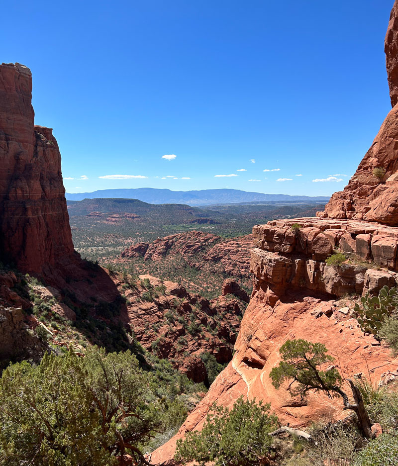 Panoramic views from the designated end of the Cathedral Rock trail, Sedona.