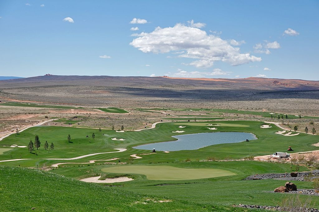 Jagged edge bunker at Copper Rock Golf Course highlighting the contrast with the desert landscape