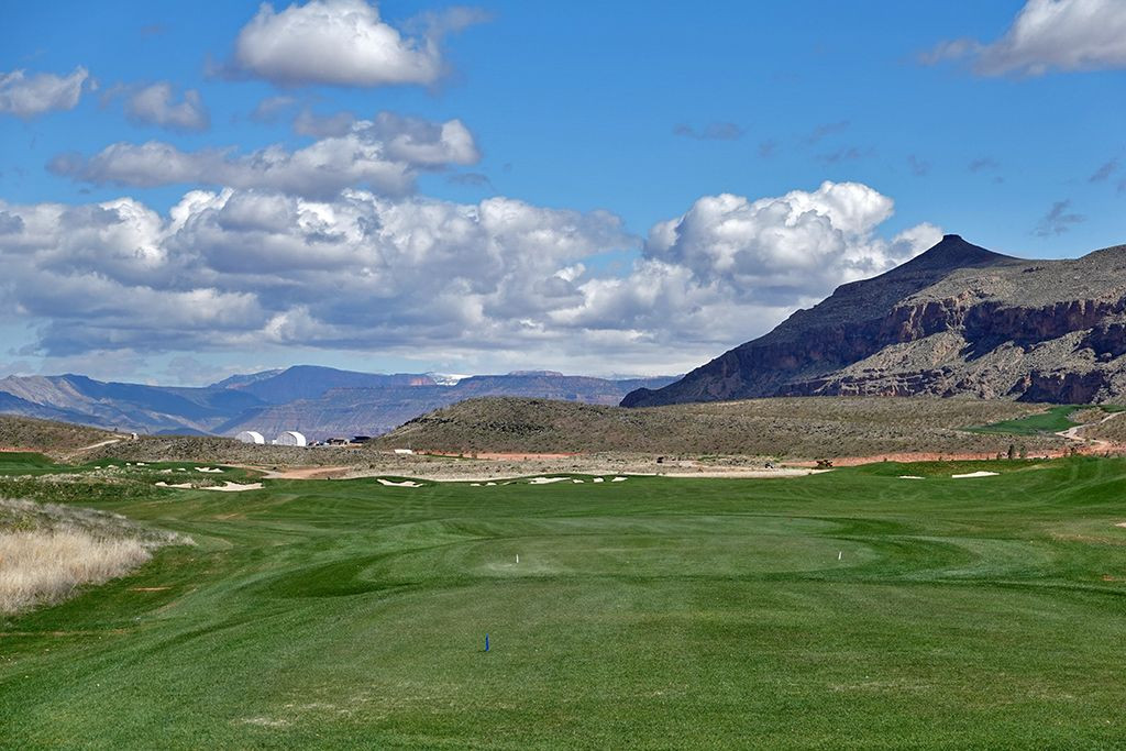 View of the 5th (Sidewinder) Hole at Copper Rock Golf Course, showcasing the fairway and green complex