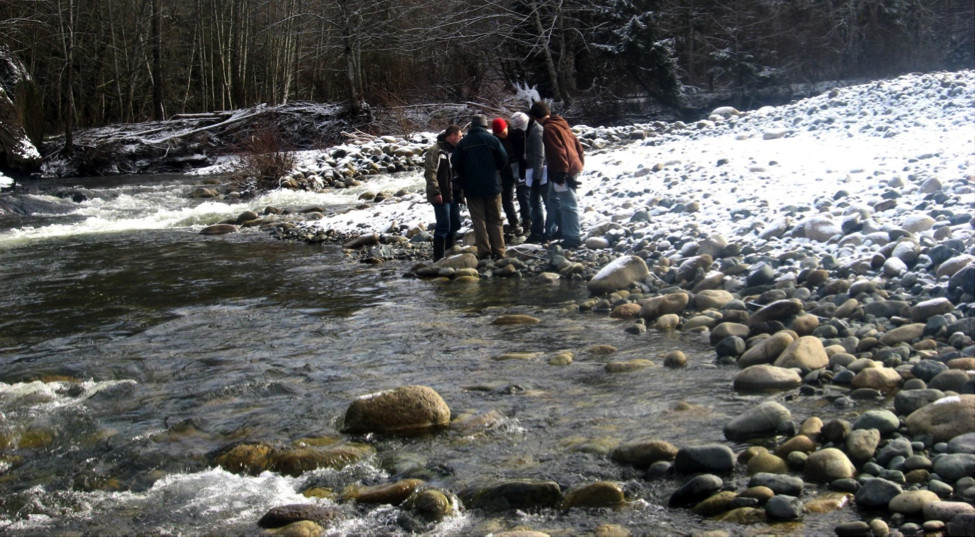 River scene showing variations in flow velocity and sediment transport