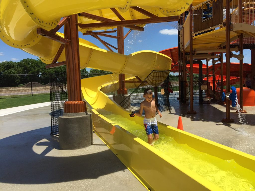 Finding Shade at Rock 'N River Water Park - Early Arrival Recommended