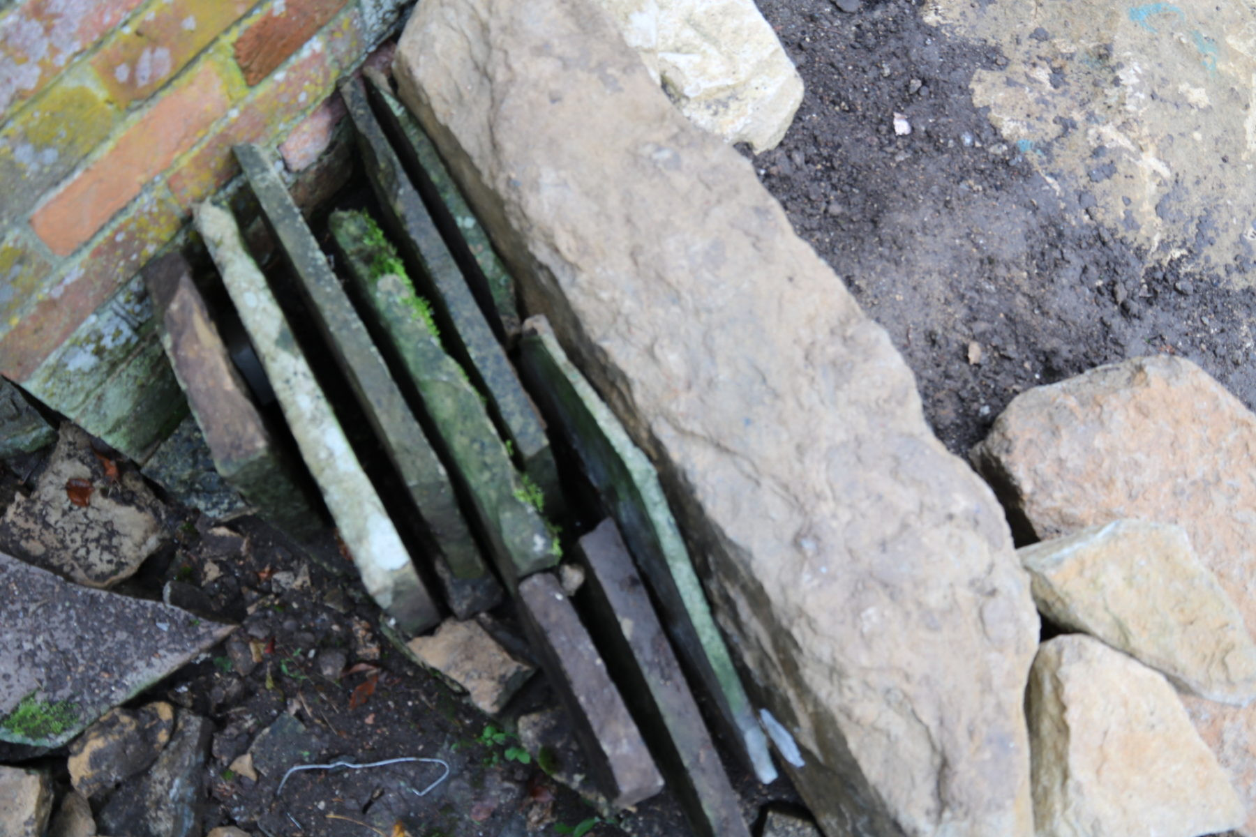 Creating a crevice garden feature