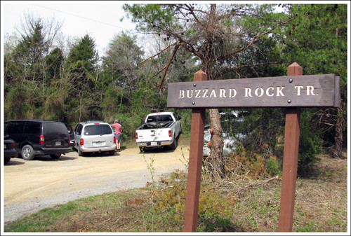 Buzzard Rock trailhead parking area