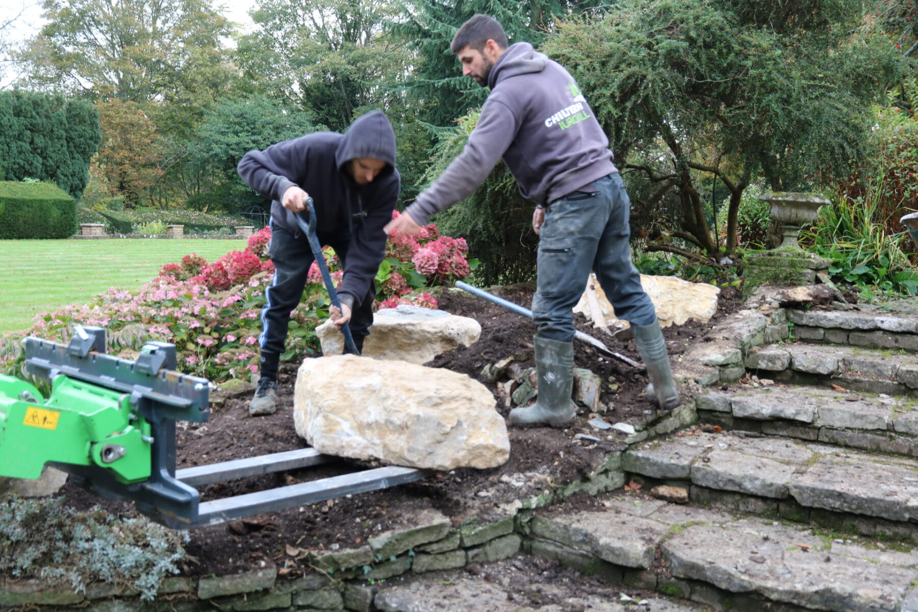 Positioning the stones with a forklift