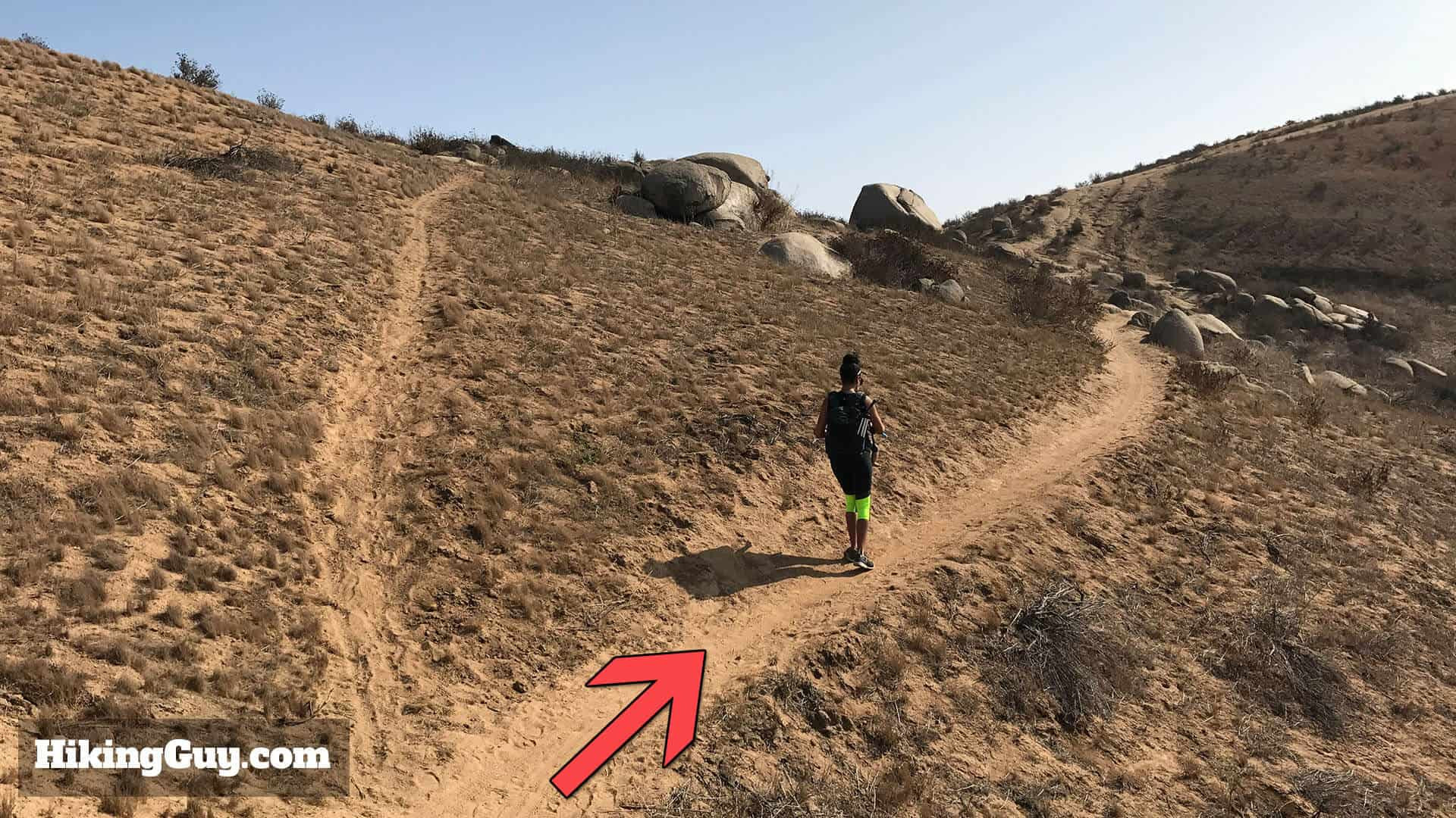 Stay on Worn Path to Pumpkin Rock: Continue on the more worn path and avoid small side trails to ensure you are heading directly to Pumpkin Rock.