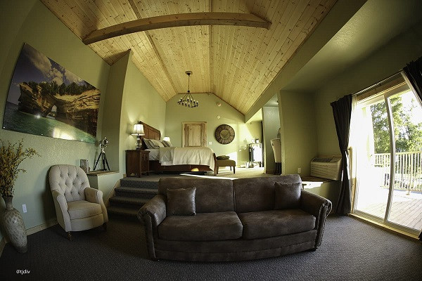 Interior of Roam Inn room with fireplace