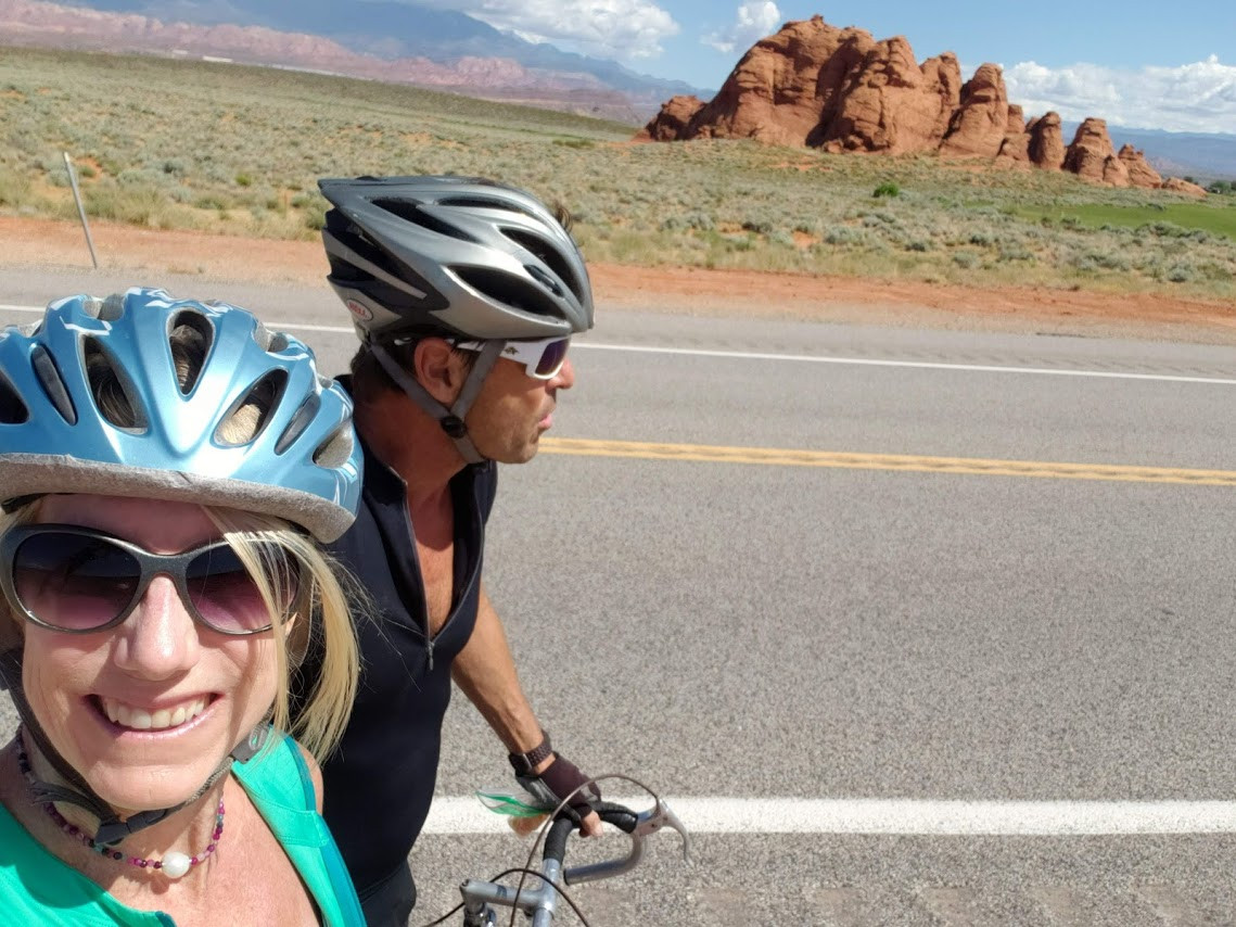 Roadside Red Rock views on Utah Route 7 for bikers