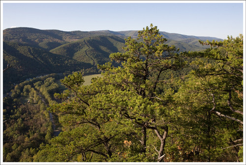 Panoramic view from Seneca Rocks viewing platform showcasing the valley below