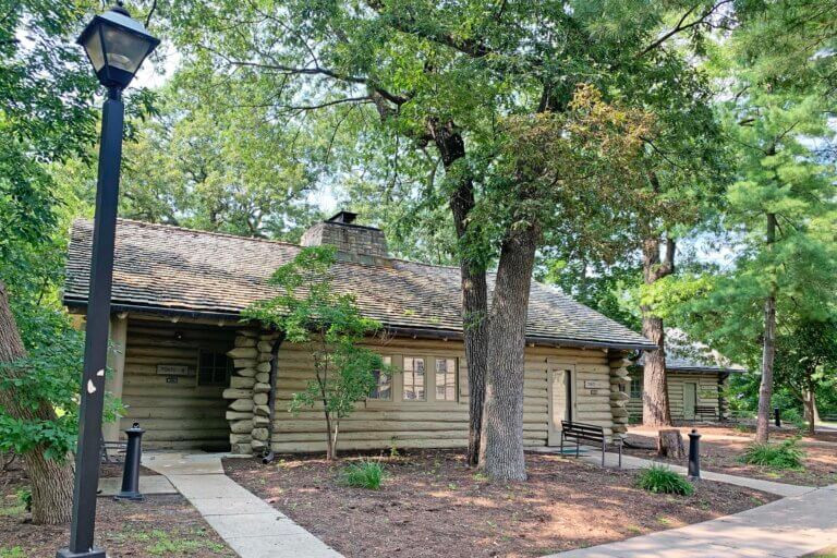 Sunset Cabin at Starved Rock Lodge during the summer season