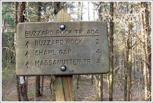 Well-marked trail sign for Buzzard Rock hike