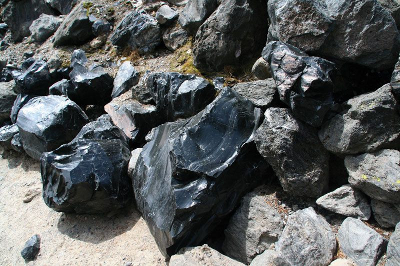 Obsidian rock formation, volcanic glass, rockscapes.net