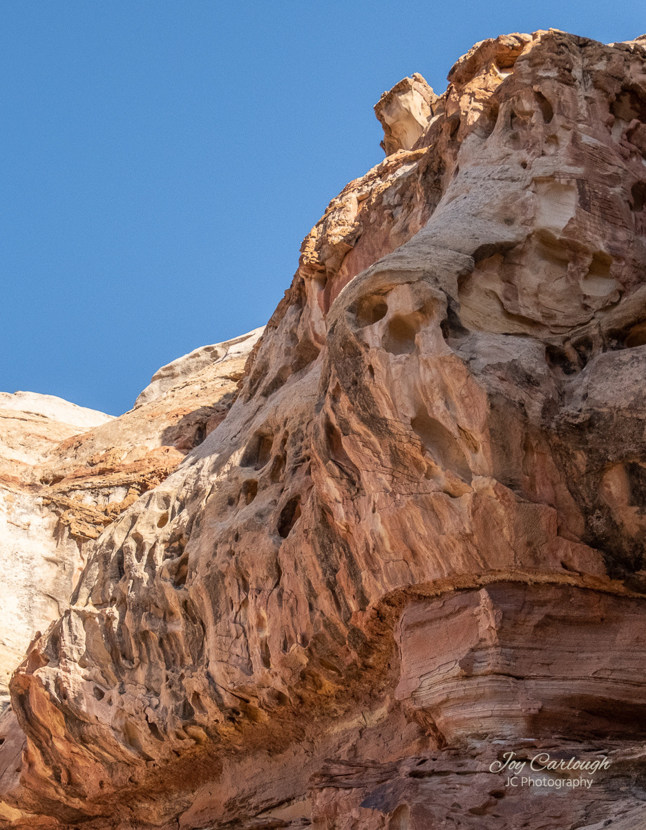 Delicate Arch, a symbol of Arches National Park, showcasing the beauty of Entrada sandstone