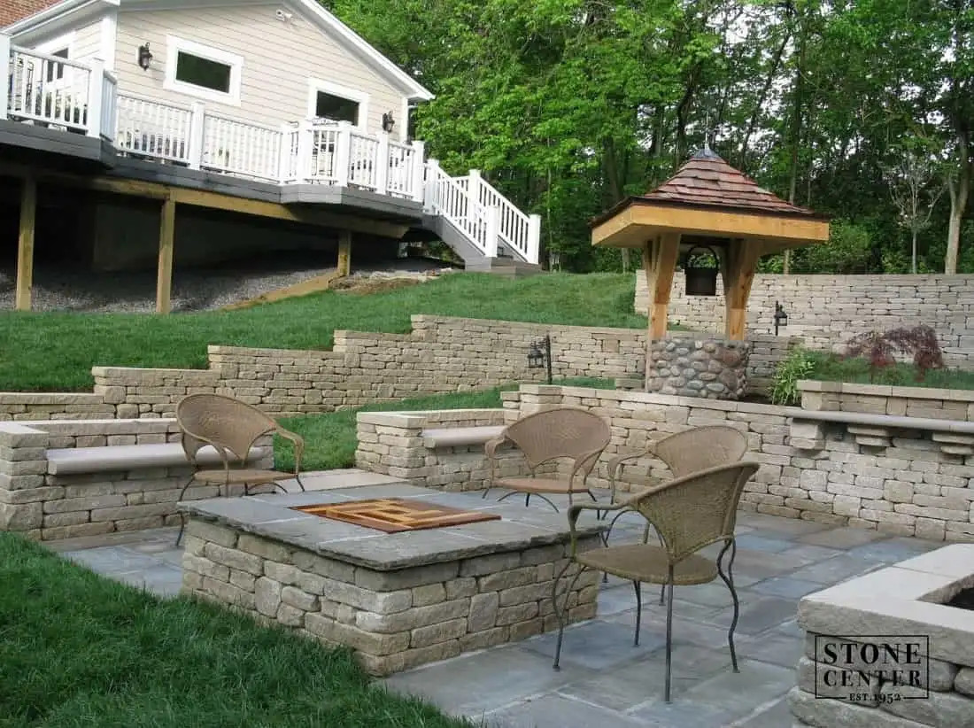 Rustic Retaining Wall Design Using Split Blocks