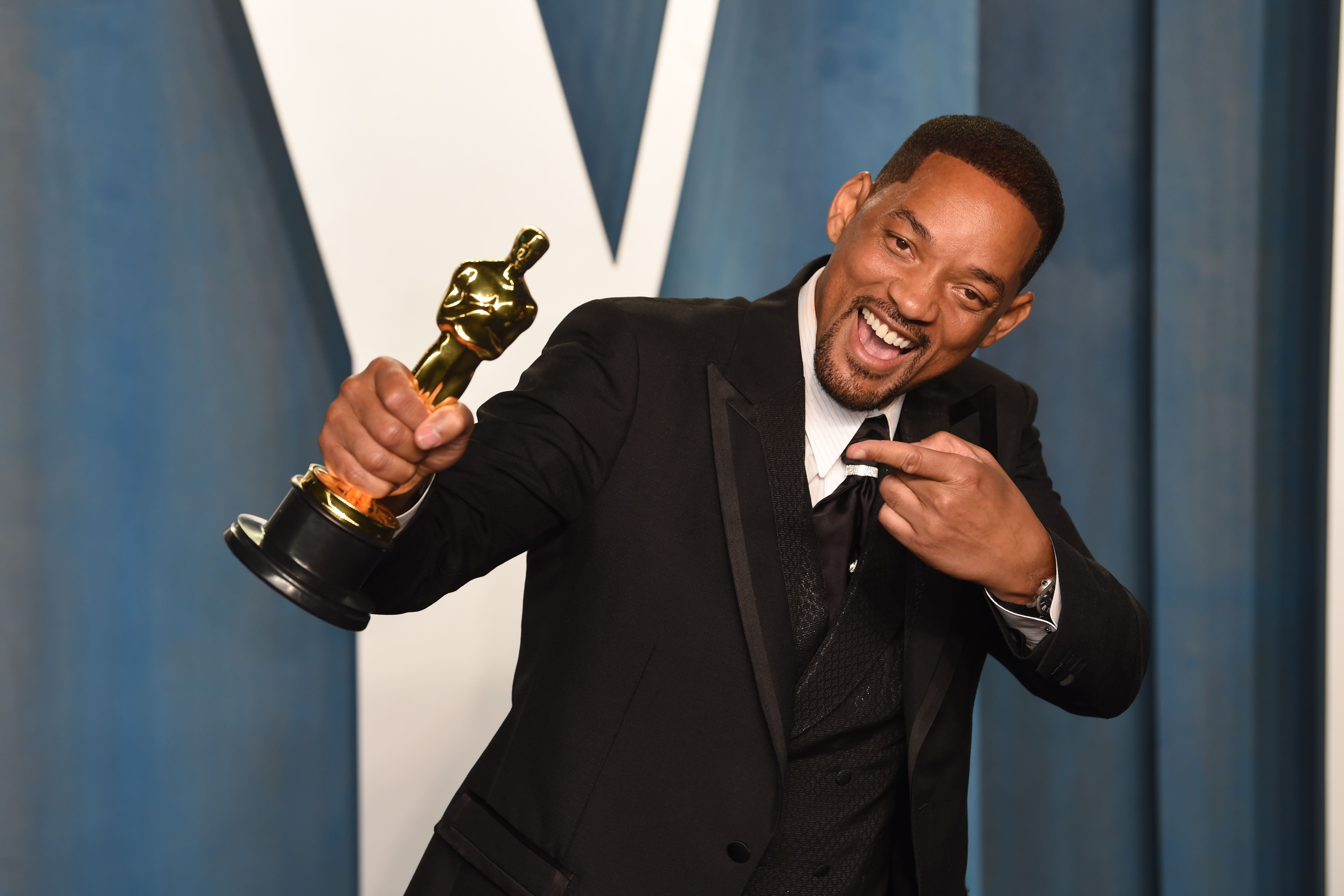 Will Smith dancing at the Vanity Fair Oscar Party after the awards ceremony