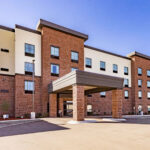 Cobblestone Hotel & Suites - Cullman is strategically located near York Farms, offering an outdoor pool and complimentary breakfast.