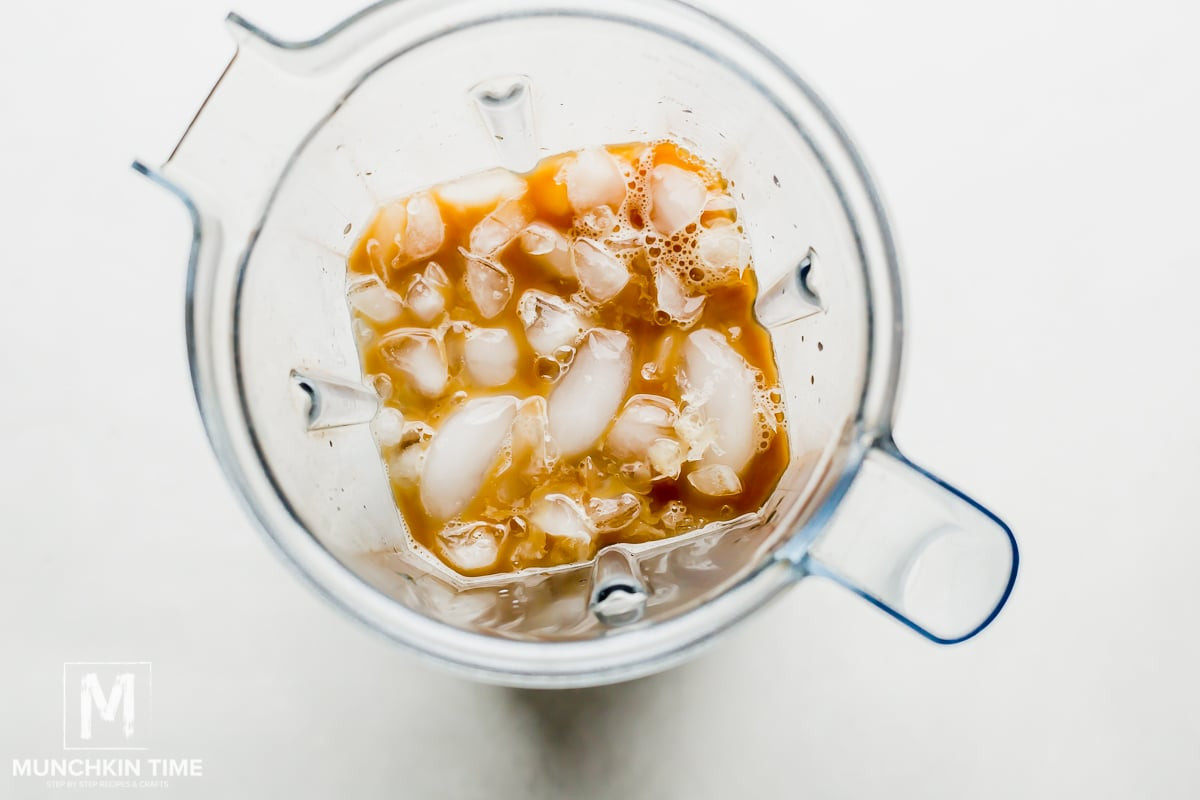 Blending caramel coffee
