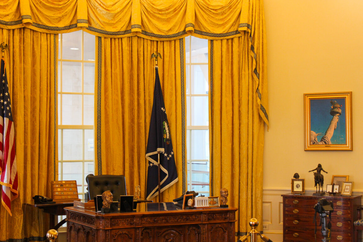 Replica of the Oval Office at the Clinton Library, giving visitors a sense of the presidential workspace