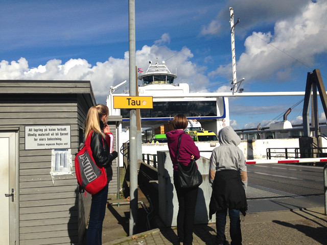 Ferry from Stavanger to Tau with clear skies and calm waters