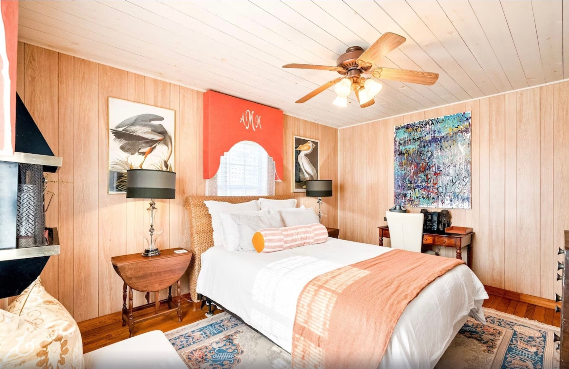 Sweet Tea Cottage is a charming and cozy home near Rock The South, offering a peaceful retreat for up to five guests.