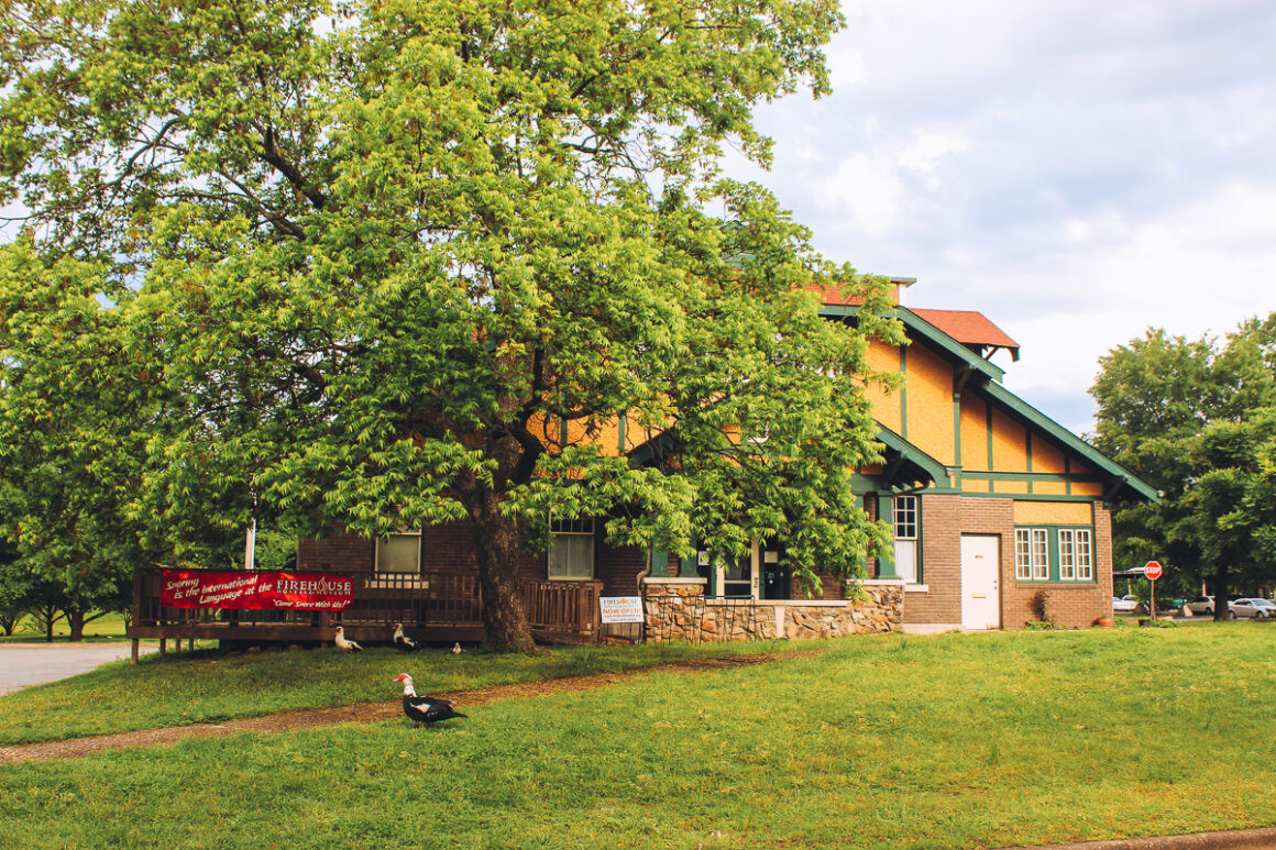 The exterior of Firehouse Hostel, Little Rock