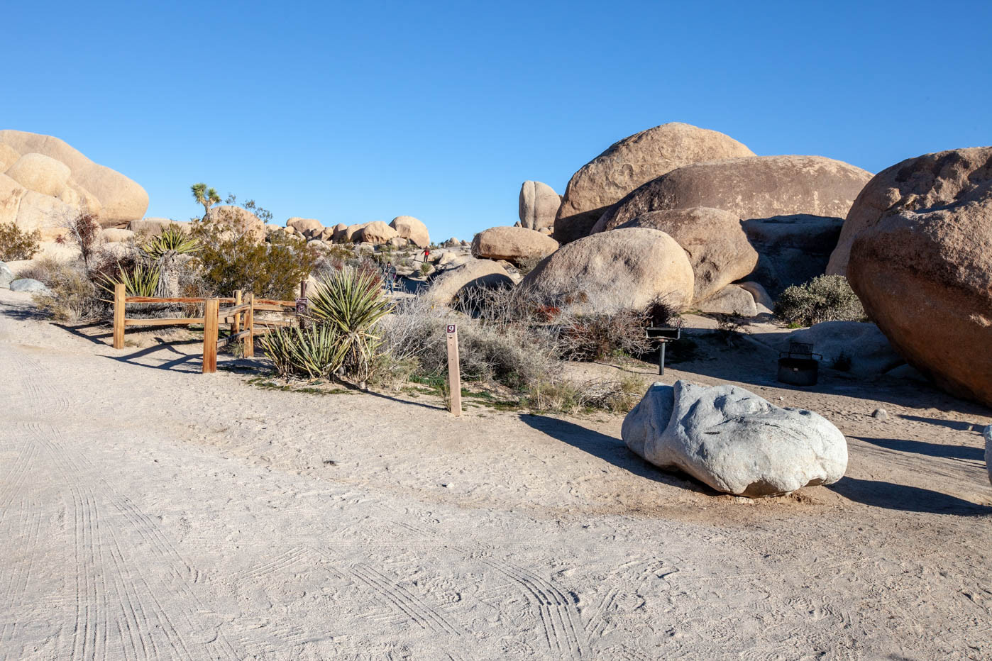Entrance to the Arch Rock Nature Trail at White Tank Campground