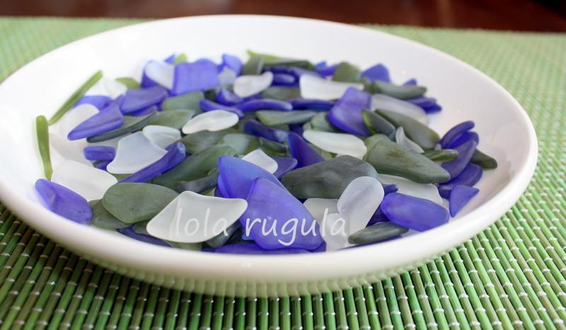 Tumbled sea glass pieces for jewelry