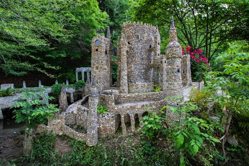 Natural rock formations for rock garden inspiration.