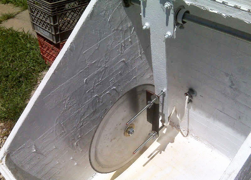 Bendsum's Building a 14-inch Saw featuring a fiberglass enclosure and overhead mechanical crank