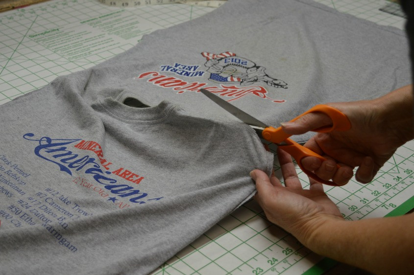 how to make a quilt out of t shirts