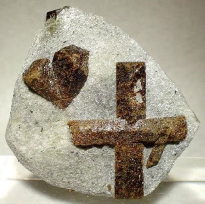 Staurolite matrix removed